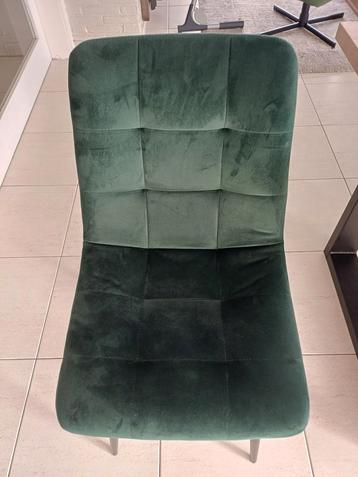 Groene velvet stoelen beschikbaar voor biedingen