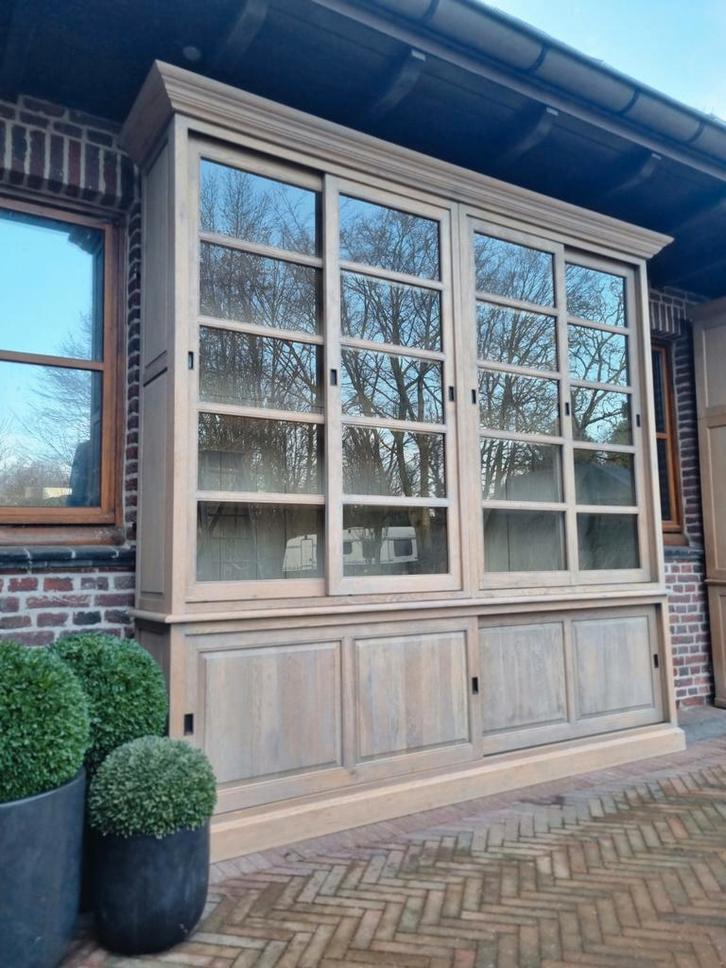Eiken buffetkast/vitrinekast GRATIS LEVERING, Huis en Inrichting, Kasten | Buffetkasten, Zo goed als nieuw, 200 cm of meer, 200 cm of meer