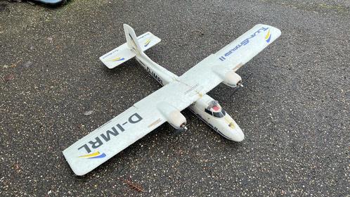 Avion RC Twinstar II D-IMRL avec deux moteurs, Hobby & Loisirs créatifs, Modélisme | Radiocommandé & Téléguidé | Avions, Comme neuf