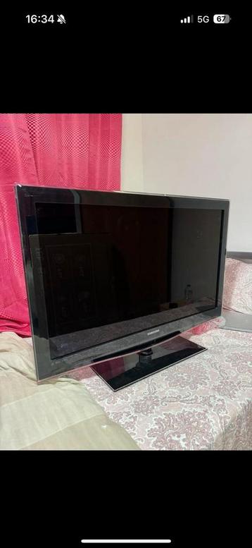 Téléviseur Samsung 40’’ en bon état  beschikbaar voor biedingen