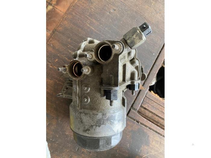 Boîtier filtre à huile d'un BMW 5-Serie, Autos : Pièces & Accessoires, Filtres, BMW, Utilisé, 3 mois de garantie, Enlèvement ou Envoi