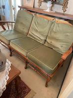 Fauteuils anciens vintage et table basse, Ophalen, Zo goed als nieuw