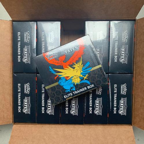 Hidden Fates etb elite trainer box case pokemon, Hobby en Vrije tijd, Verzamelkaartspellen | Pokémon, Nieuw, Booster, Foil, Ophalen of Verzenden