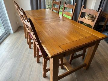 Eikenhouten eettafel + stoelen beschikbaar voor biedingen