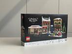 LEGO ICONS - 10308 - Kerst Dorpsstraat, Kinderen en Baby's, Ophalen, Nieuw, Complete set, Lego