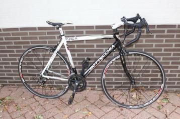 racefiets + helm beschikbaar voor biedingen