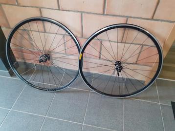 Wielset DT Swiss , velgrem , snelspanner beschikbaar voor biedingen