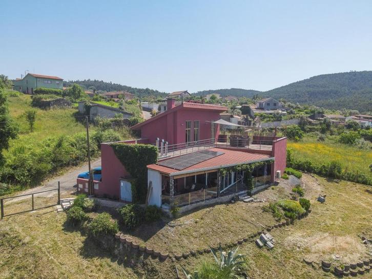 Vrijstaande woning met groot terras,mooi uitzicht en garage, Immo, Buitenland, Portugal, Woonhuis, Landelijk
