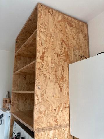 Handmade osb-kast beschikbaar voor biedingen