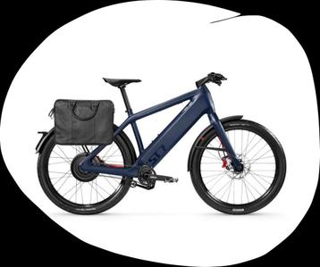 Stromer tas uit leder  Redbull logo in verwerkt  beschikbaar voor biedingen