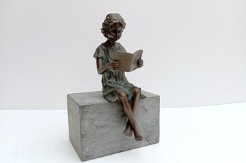 brons beeld meisje met boek, Antiek en Kunst, Kunst | Beelden en Houtsnijwerken, Ophalen of Verzenden