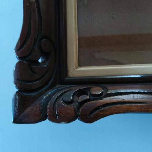 Grote fotolijst met houten, gesculpteerde rand. 48 x 38 cm., Antiek en Kunst, Antiek | Woonaccessoires, Ophalen of Verzenden