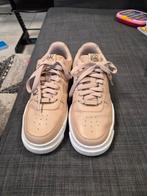 Nike Airforce 1 Low Pixel maat 38,5, Kleding | Dames, Schoenen, Ophalen, Beige