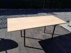 Tafels te huur, Ophalen