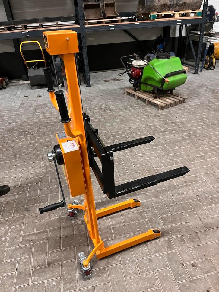 Nieuwe handlier stapelaar, Doe-het-zelf en Bouw, Lieren en Takels, Nieuw, Handmatig, Ophalen of Verzenden