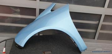 Spatbord linksvoor Grandis Mitsubishi T35a origineel gebruik beschikbaar voor biedingen