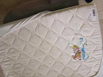 matrasje voor kinderbedje beschikbaar voor biedingen
