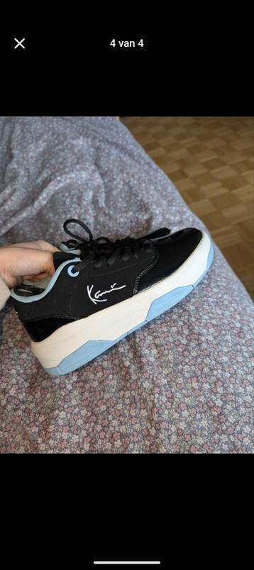 Schoenen Karl kani & trui CK beschikbaar voor biedingen