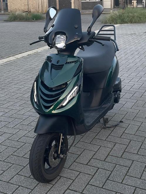 Zip Full Option, Fietsen en Brommers, Scooters | Piaggio, Zo goed als nieuw, Zip, Klasse B (45 km/u), Benzine, Ophalen of Verzenden