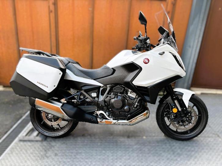 NT 1100 abs 2023 4253 km 1e eigenaar garantie 2028, Motoren, Motoren | Honda, Bedrijf, Toermotor, meer dan 35 kW, 2 cilinders