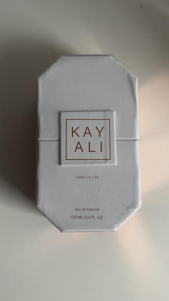 Kayali parfum, Handtassen en Accessoires, Uiterlijk | Parfum, Zo goed als nieuw, Ophalen of Verzenden