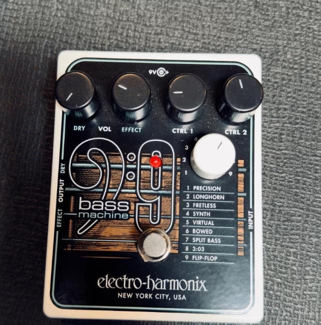 Electro Harmonix Bass9 Bass Machine, Muziek en Instrumenten, Effecten, Zo goed als nieuw, Overige typen, Multi-effect, Ophalen of Verzenden