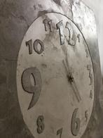 Horloge effet béton gris/brun (61 x 61cm), Antiquités & Art, Antiquités | Horloges, Enlèvement
