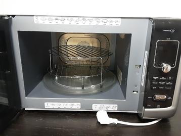 Four micro-ondes WHIRLPOOL, Electroménager, Enlèvement, Utilisé, Four, À Poser