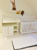 Commode, babybed en matrasje als nieuw, Kinderen en Baby's, Kinderkamer | Complete kinderkamers, Ophalen, Zo goed als nieuw, Jongetje of Meisje