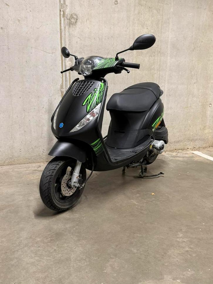 Piaggio zip a klasse, Fietsen en Brommers, Scooters | Piaggio, Zo goed als nieuw, Zip, Ophalen
