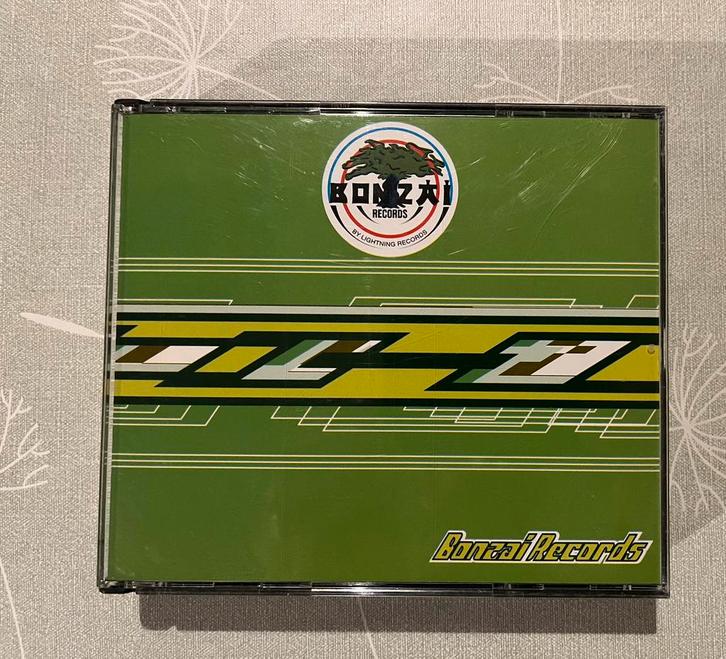 2 CD Bonzai Records (2001), CD & DVD, CD | Dance & House, Comme neuf, Techno ou Trance, Coffret, Enlèvement ou Envoi