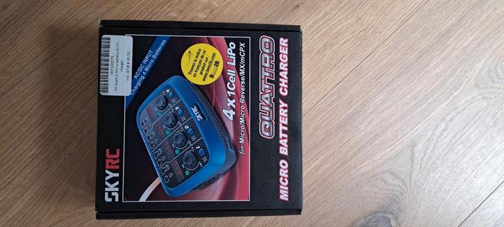 Battery charger, TV, Hi-fi & Vidéo, Drones, Comme neuf, Enlèvement ou Envoi