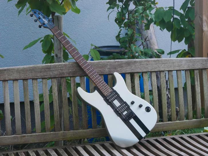 Squier Showmaster HH, Muziek en Instrumenten, Snaarinstrumenten | Gitaren | Elektrisch, Gebruikt, Solid body, Overige merken, Ophalen