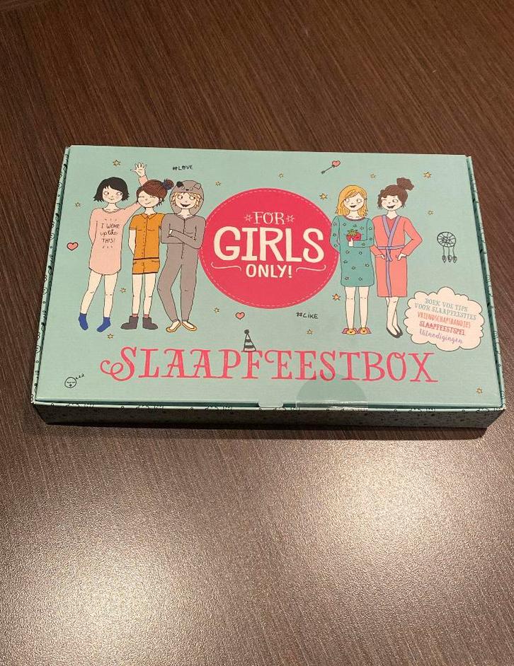 For Girls only slaapfeestbox (NIEUW!), Hobby en Vrije tijd, Gezelschapsspellen | Kaartspellen, Nieuw, Ophalen of Verzenden