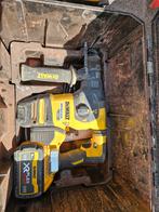 Dewalt DCH334X2 54V XR FLEXVOLT SDS+ Combihamer 30mm, Ophalen, Gebruikt, Boor- en Schroefmachine, Variabele snelheid