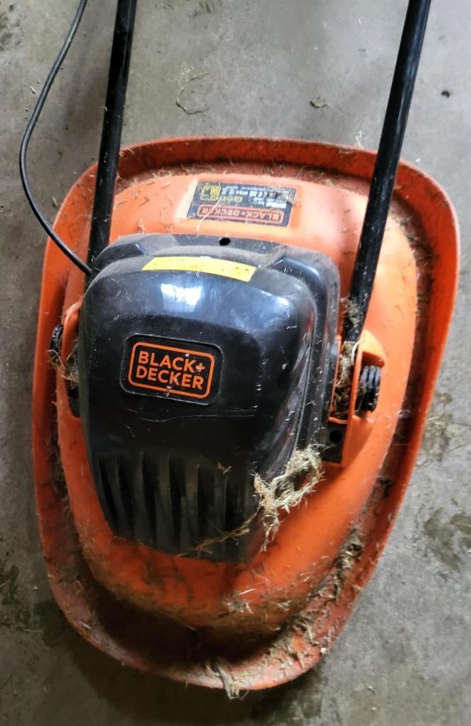 Tondeuse à gazon Black+Decker, Tuin en Terras, Grasmaaiers, Gebruikt, Minder dan 30 cm, Kooimesmaaier, Ophalen