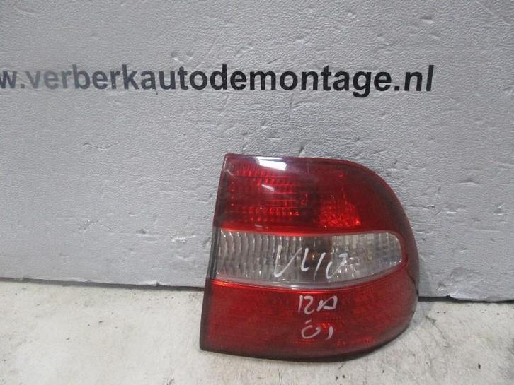 FEU ARRIÈRE DROIT Volvo V40 (VW) (30887334), Autos : Pièces & Accessoires, Éclairage, Volvo, Utilisé