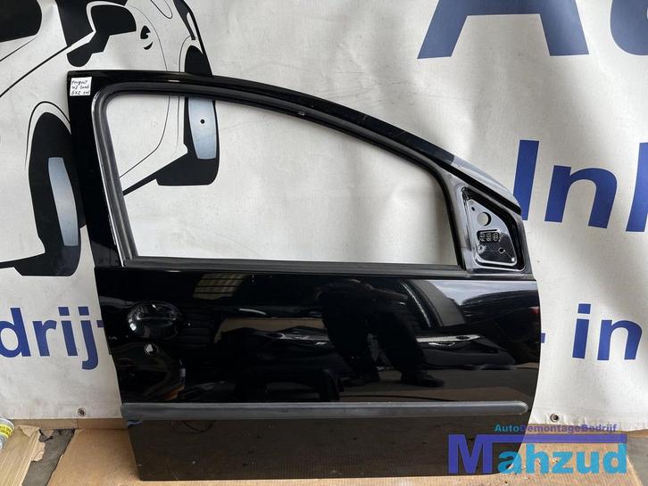 Peugeot 107 Zwart EXZ Rechts voor deur portier 2005-2014, Auto-onderdelen, Carrosserie, Deur, Peugeot, Gebruikt, Ophalen