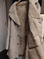 Dikke winterjas (omgekeerd schaap) Zoe Goed als nieuw., Ophalen, Maat 52/54 (L)