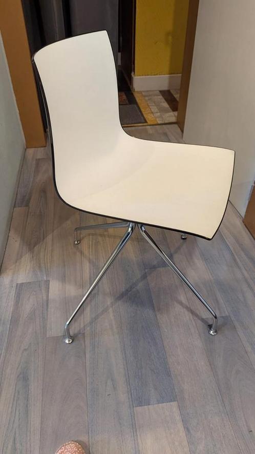 Set van 6 design stoelen Arper Catifa 46, Huis en Inrichting, Stoelen, Gebruikt, Ophalen
