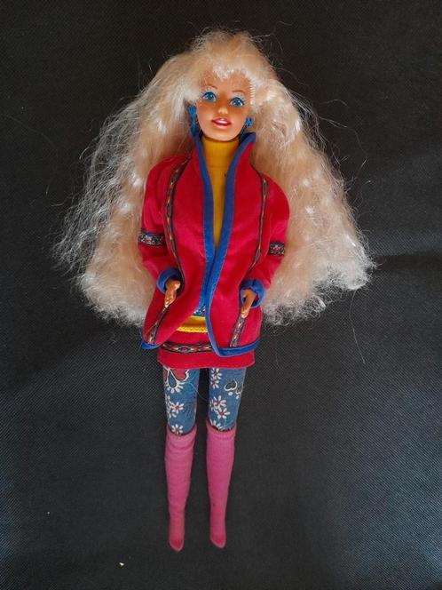 Barbie united colors of benneton mattel jaren 90, Verzamelen, Poppen, Zo goed als nieuw, Ophalen of Verzenden