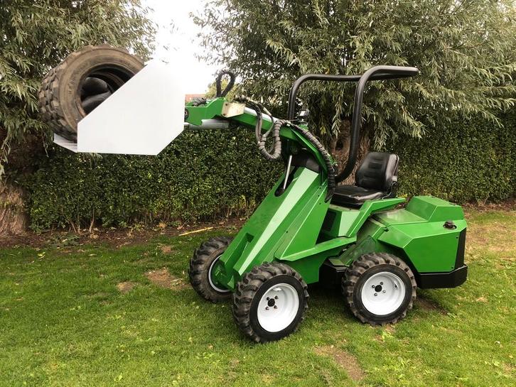 Avant 520 kniklader, Zakelijke goederen, Machines en Bouw | Kranen en Graafmachines, Wiellader of Shovel, Ophalen
