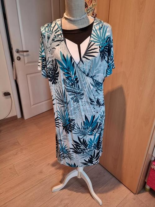 Splinternieuw  zomerkledje Super mooie kleuren  Van het merk, Kleding | Dames, Jurken, Nieuw, Maat 46/48 (XL) of groter, Onder de knie