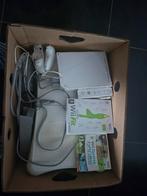Wii sports, Ophalen, Gebruikt, Met 2 controllers, Met games