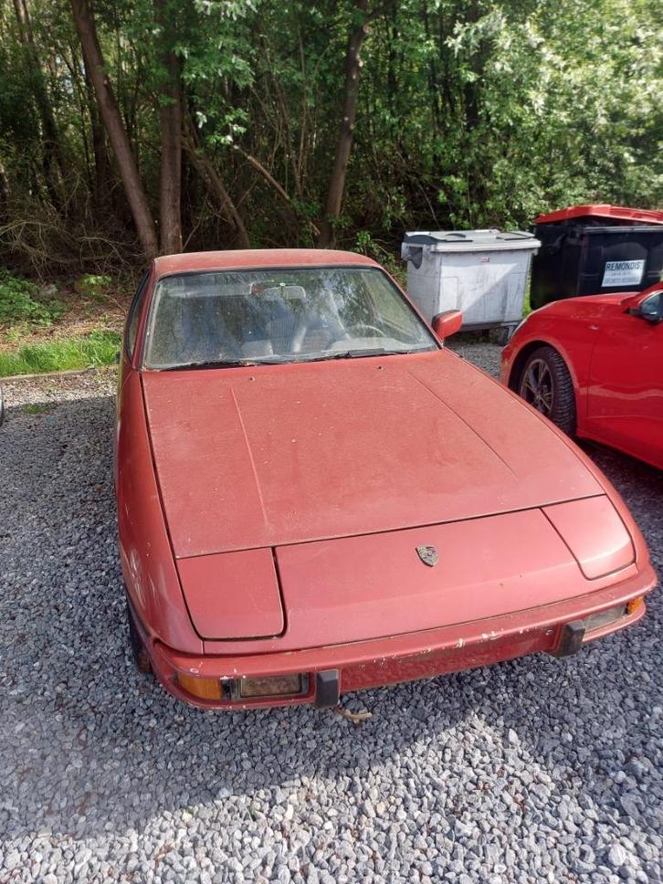 2 Porsche 924 à restaurer + pièces – faire offre, Autos, Porsche, Particulier, Essence, 2 portes, Boîte manuelle, Rouge, Brun