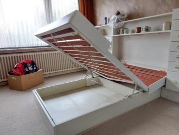 vintage bed wit 120 x 200 cm - begin jaren 70 beschikbaar voor biedingen