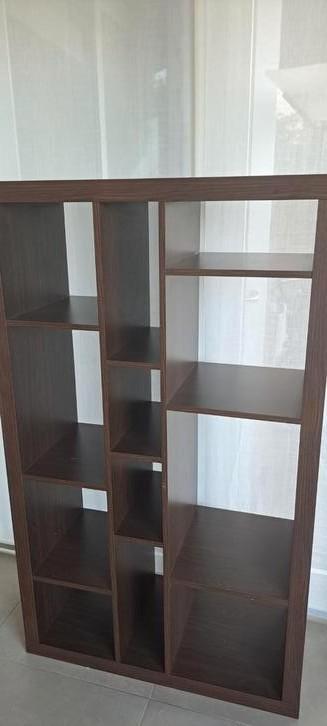 ikea vakjes kast. Notenlaar motief. Donker briin beschikbaar voor biedingen