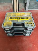 Boite et visserie, Enlèvement, Comme neuf