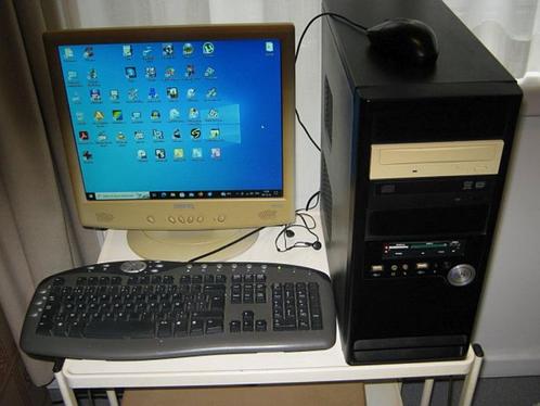 Desktop Windows 10 Pro - Debian 12, Computers en Software, Besturingssoftware, Gebruikt, Windows, Ophalen of Verzenden