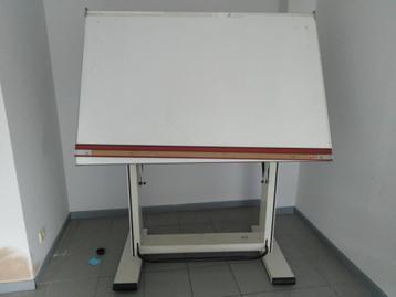 table de dessin, Enlèvement, Utilisé, 130 à 150 cm